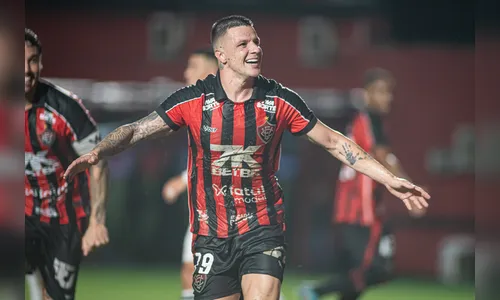 Onde assistir Universidad de Quito X Vitória nesta quarta ao vivo