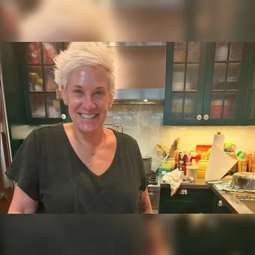 Chef do programa ‘A Batalha dos Piores Cozinheiros’ morre aos 55 anos