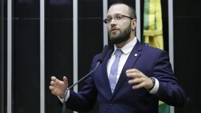 Imagem ilustrativa da notícia Filipe Barros pede investigação