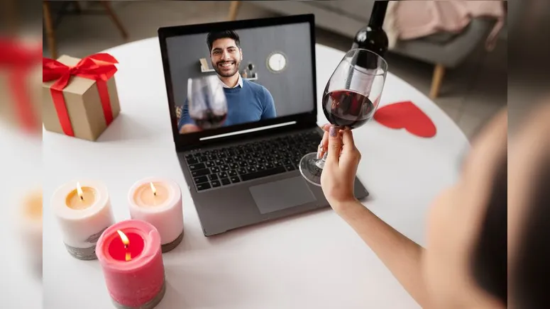 Será que um namoro virtual pode gerar efeitos legais?