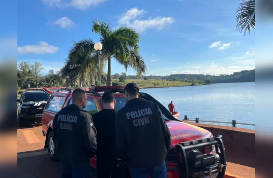 Polícia Civil encontra armas usadas em crimes dentro de represa do Parque da Raposa