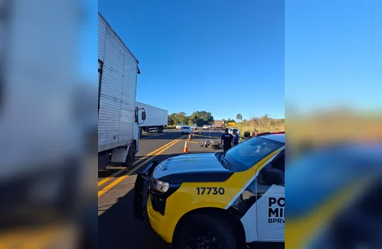 Motociclista morre após bater na traseira de carreta na PR-444, em Arapongas