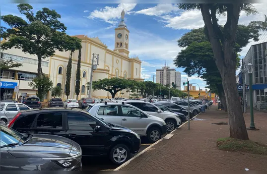 Apucarana tem 100 mil veículos para 70 mil condutores habilitados