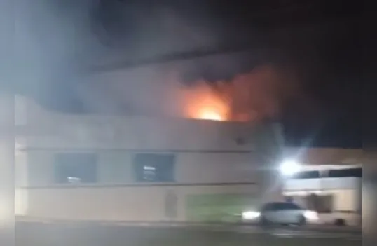 Princípio de incêndio em churrascaria mobiliza bombeiros em Jandaia do Sul