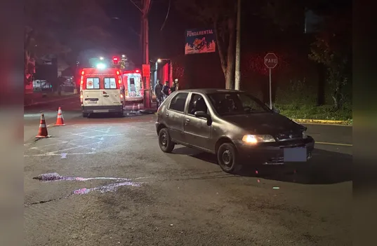 Entregador sofre fraturas em acidente entre moto e carro em Apucarana