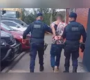 Ladrão é preso ao ser pego furtando guarda-chuvas e óculos no centro de Apucarana