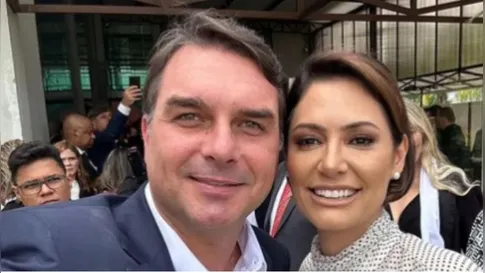 Denúncia contra Flávio reacende debate sobre Michelle como candidata à Presidência