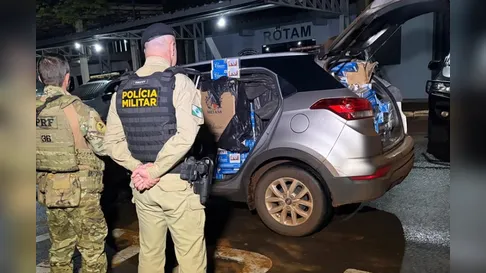 Carga de 15 mil maços de cigarros é apreendida no Paraná após motorista escapar a pé por lavoura