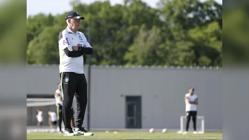 Ancelotti faz mistério sobre escalação da seleção brasileira para estreia na Copa