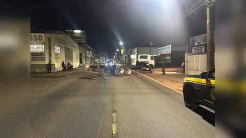 Motociclista fica ferido em colisão com caminhão na BR-369 em Arapongas