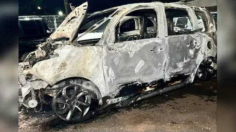 Ladrões levam R$ 2 milhões em joias de casa enquanto moradores viajavam no PR