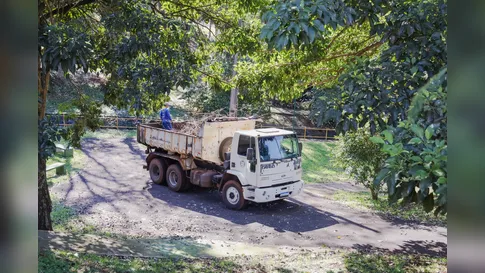 Prefeitura inicia mutirão de limpeza dos parques municipais pelo Biguaçu
