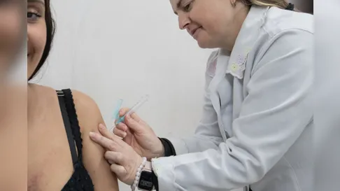 Apucarana reforça vacinação contra o HPV durante o Outubro Rosa