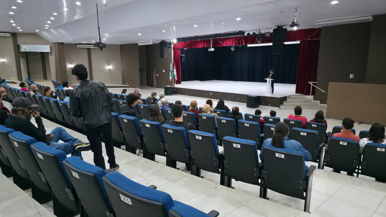 Jandaia celebra assinatura da PNAB com 50 fazedores de cultura