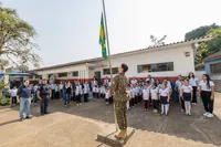 Atos cívicos movimentam escolas nos distritos de Apucarana