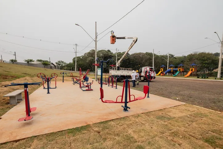 Apucarana leva iluminação de LED a academias e parques infantis