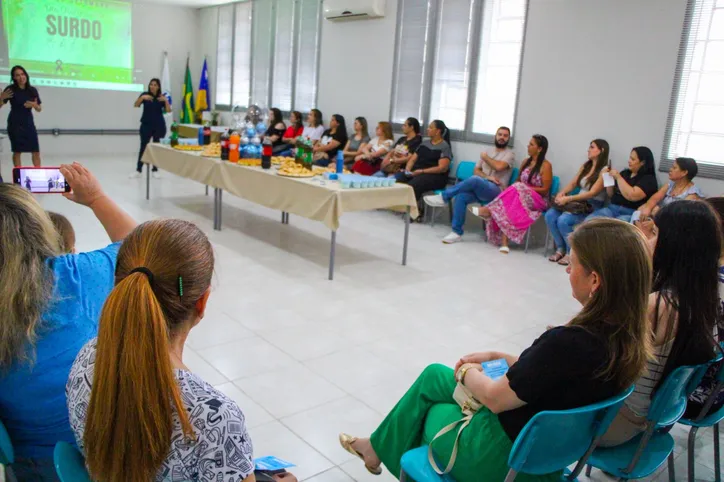 Arapongas celebra Dia Nacional do Surdo com entrega de certificações