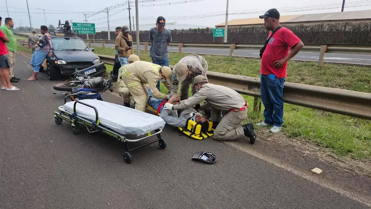 Motociclista de 56 anos fica ferido em acidente na BR-369