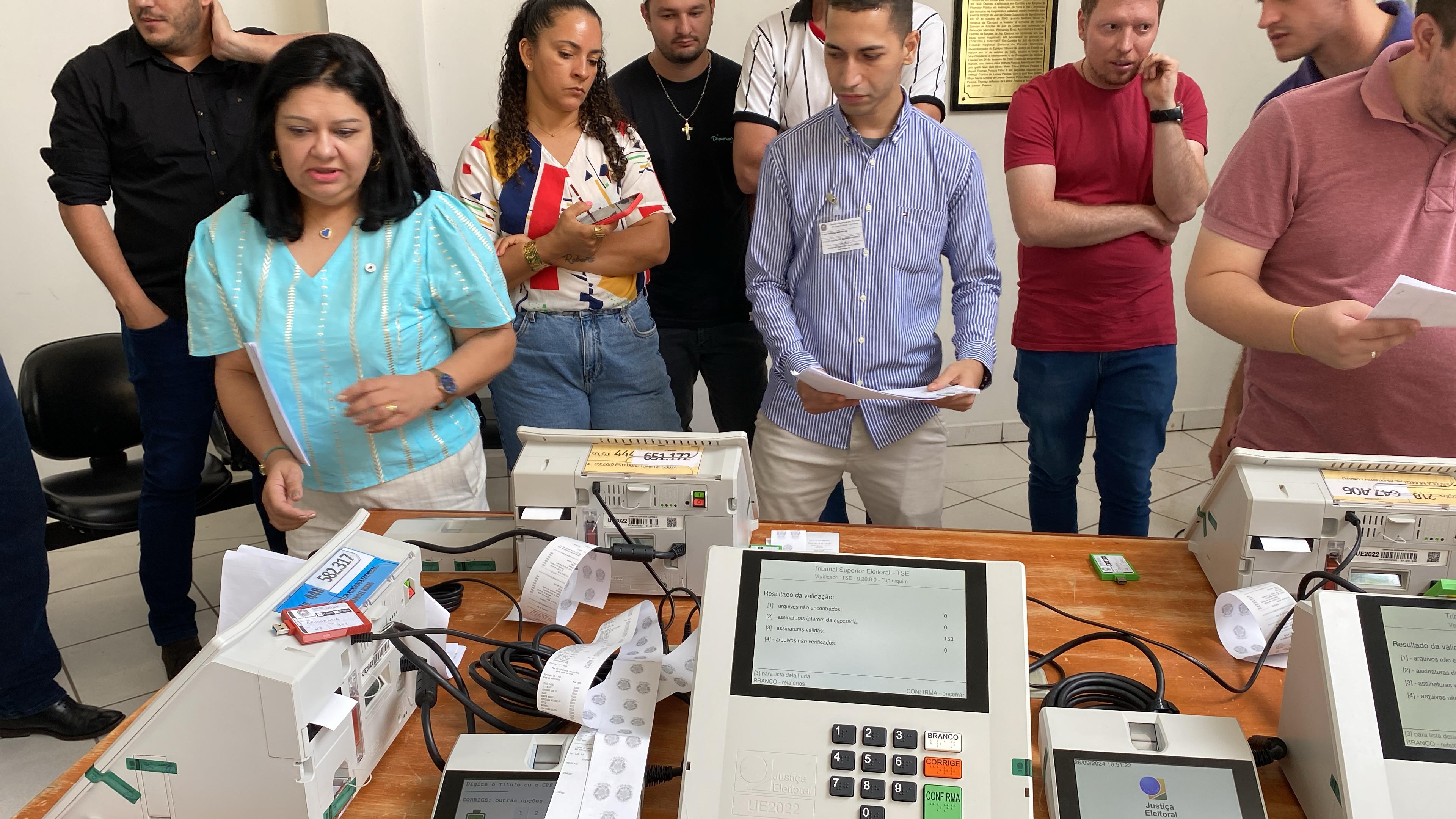 Os mesários devem chegar às 7h para realizar os procedimentos necessários antes do início da votação