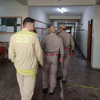 Aulas são suspensas após incêndio destruir sala em escola de Rolândia