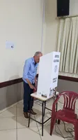 Candidato Jair Milani vota em Arapongas e diz estar confiante