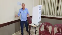 Candidato Jair Milani vota em Arapongas e diz estar confiante