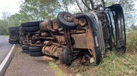 Motorista fica ferido em tombamento no Contorno Norte em Apucarana