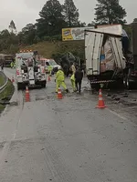 Engavetamentos na BR-277 deixam um morto e sete feridos no PR