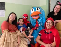 Voluntárias realizam ação para crianças internadas no Materno Infantil