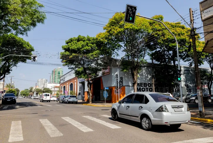 Semáforo é ativado em “cruzamento crítico” na Barra Funda em Apucarana