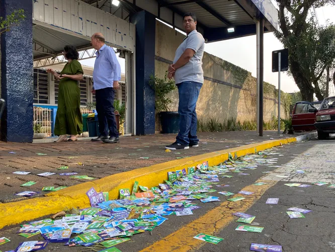 Veja imagens das eleições em Apucarana, Arapongas e região