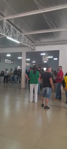 Veja imagens das eleições em Apucarana, Arapongas e região