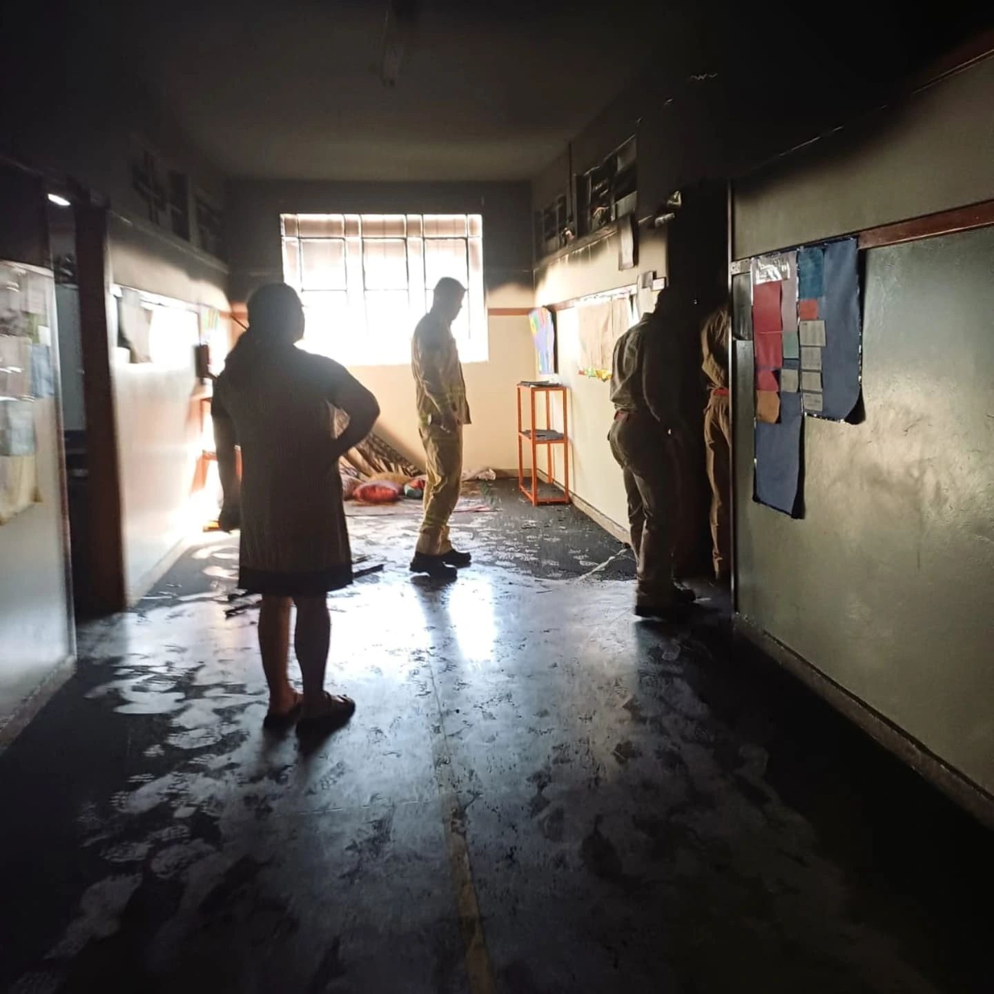 Aulas são suspensas após incêndio destruir sala em escola de Rolândia