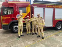 Bombeiros de Apucarana recebem novo caminhão de combate a incêndio