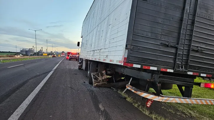 Acidente envolve três veículos na BR-369 entre Apucarana e Arapongas