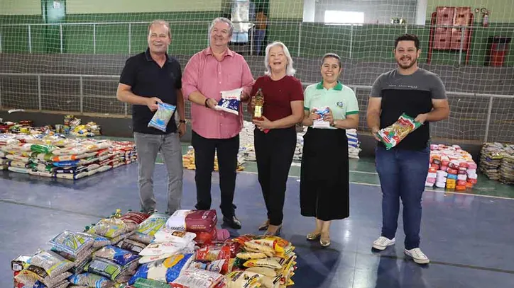 Expovale arrecada 13 t de alimentos e beneficia instituições sociais