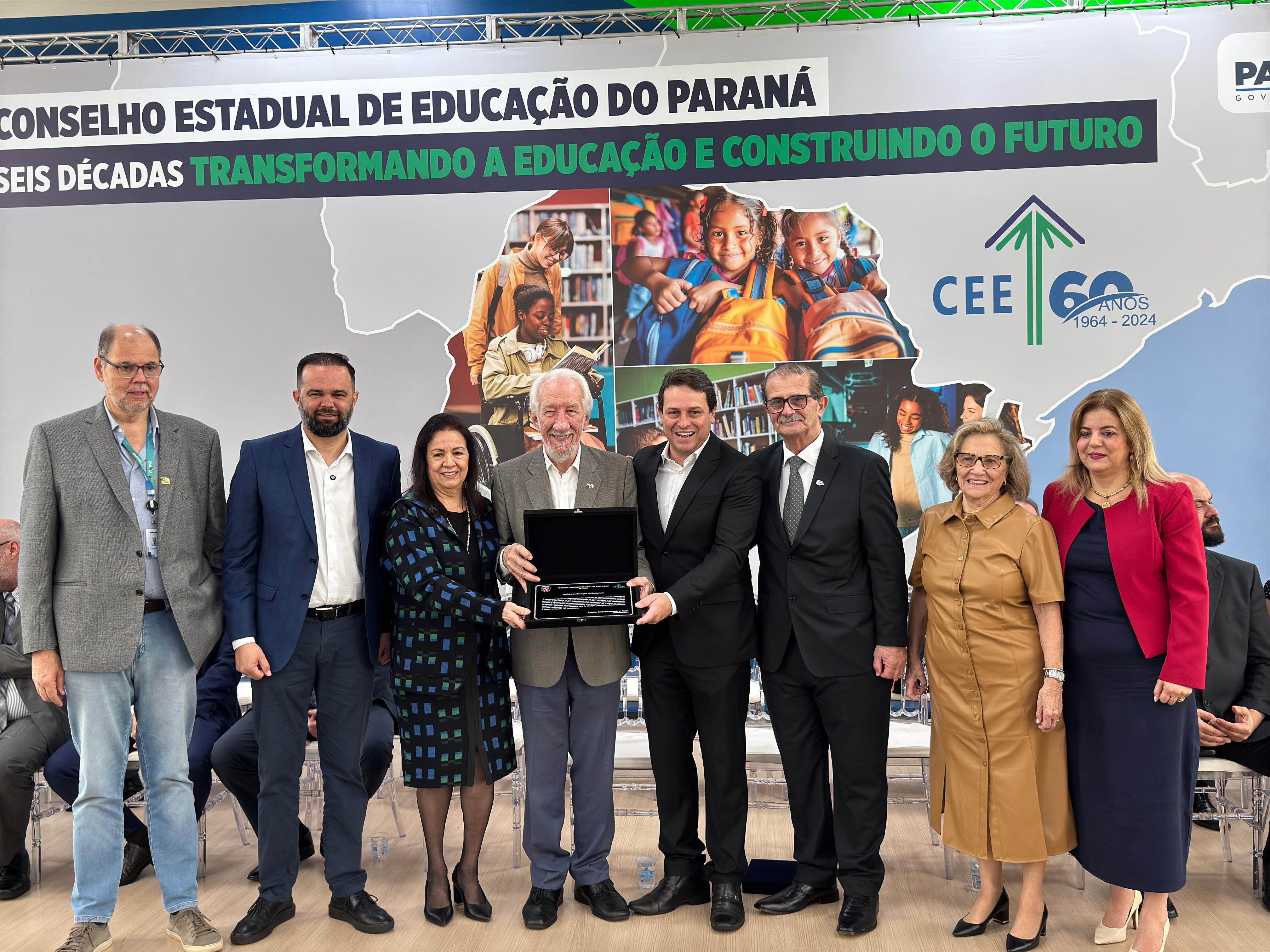 Apucarana recebe premiação do Conselho Estadual de Educação