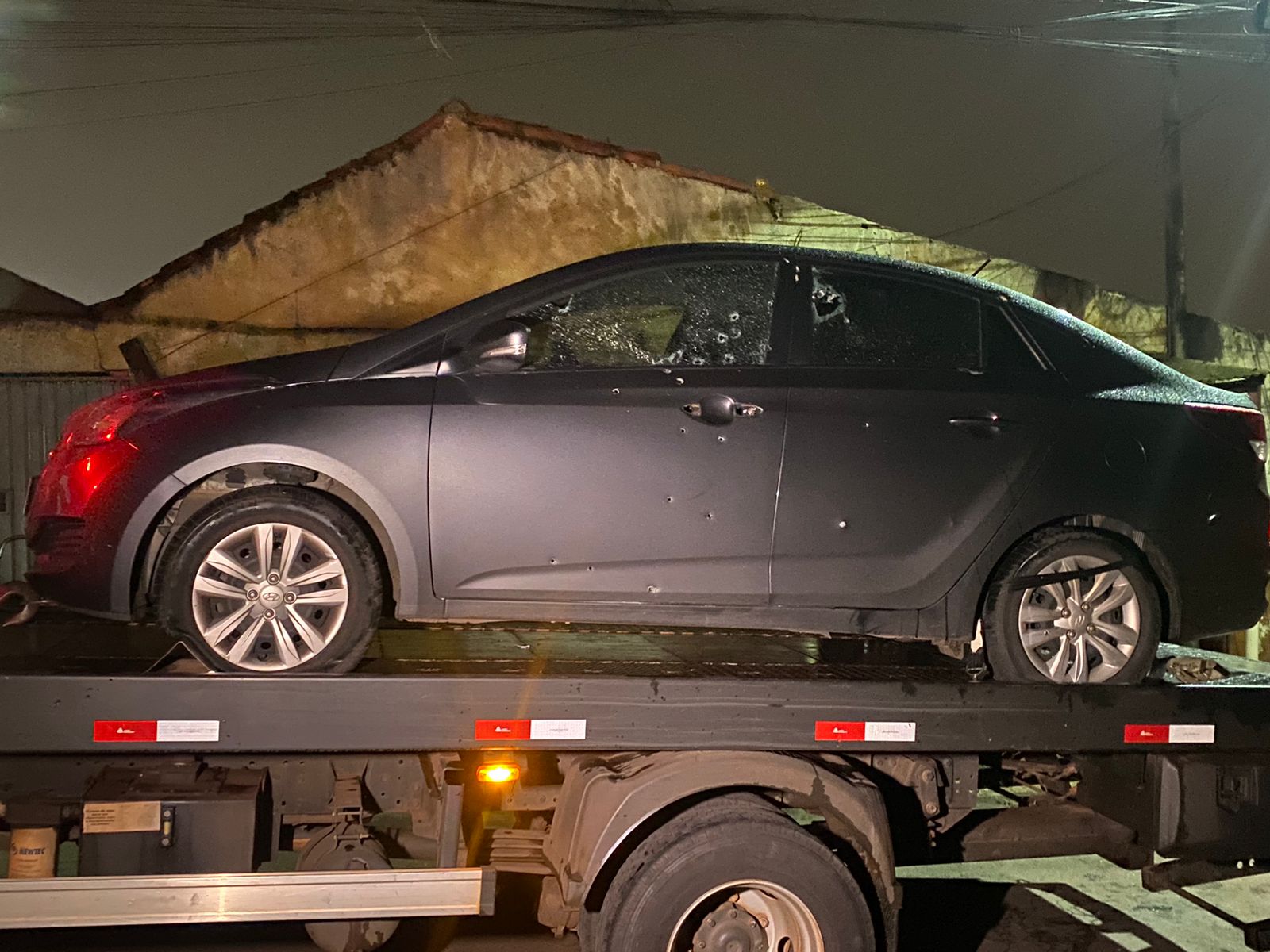 Dois suspeitos morrem após confronto com a polícia em Apucarana