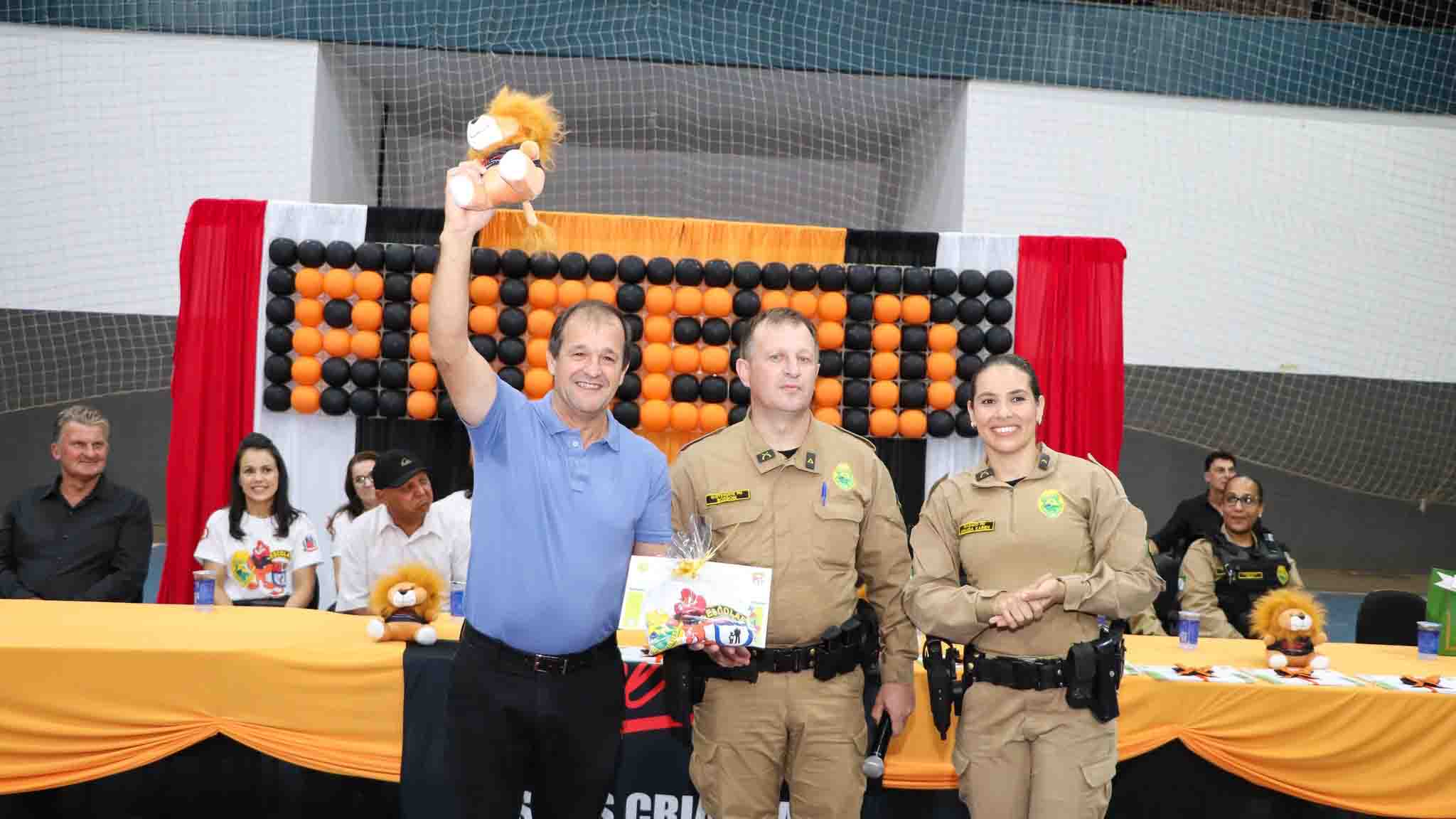 160 alunos concluem o curso do PROERD em Jardim Alegre