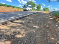 Motoristas reclamam da falta de acostamento em rodovias da região