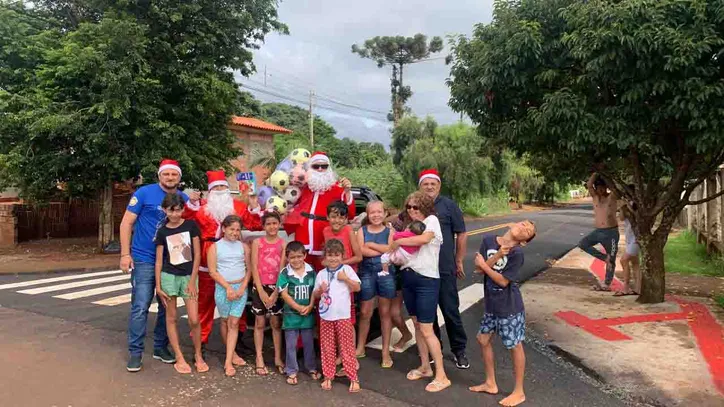 “Natal Solidário” distribui 5 mil brinquedos para crianças na região