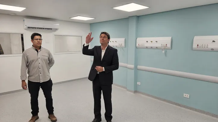 Prefeitura inaugura prédio do Hospital de Apucarana; veja fotos