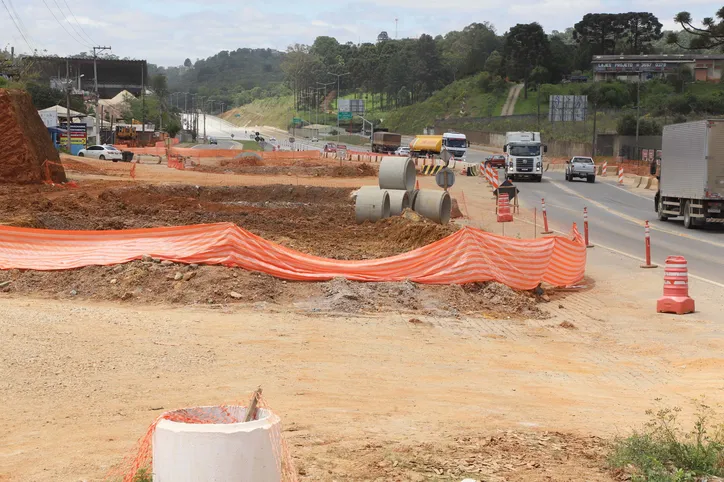 Rodovia dos Minérios, em Almirante Tamandaté