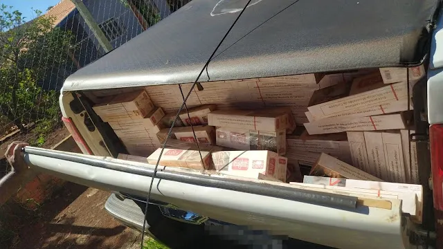 Veículo transportava cigarros contrabandeados