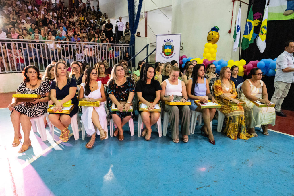 Apucarana forma 1.428 alunos dos anos iniciais do Ensino Fundamental