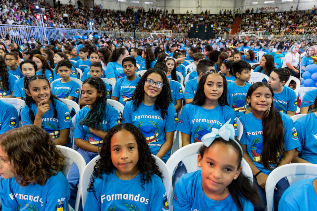 Apucarana forma 1.428 alunos dos anos iniciais do Ensino Fundamental