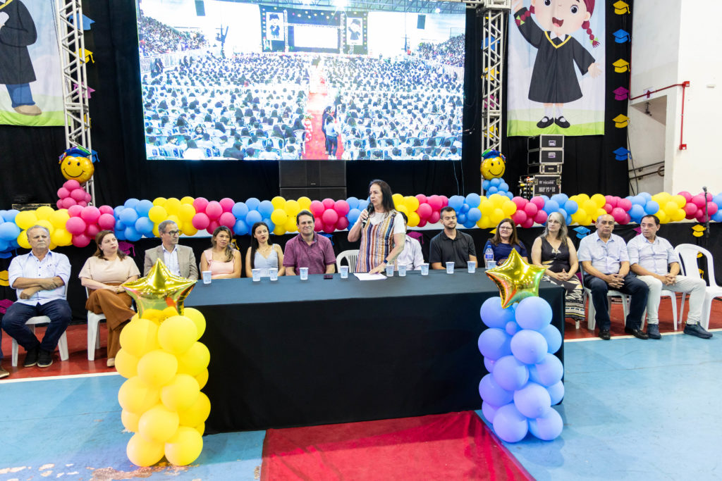 Apucarana forma 1.428 alunos dos anos iniciais do Ensino Fundamental