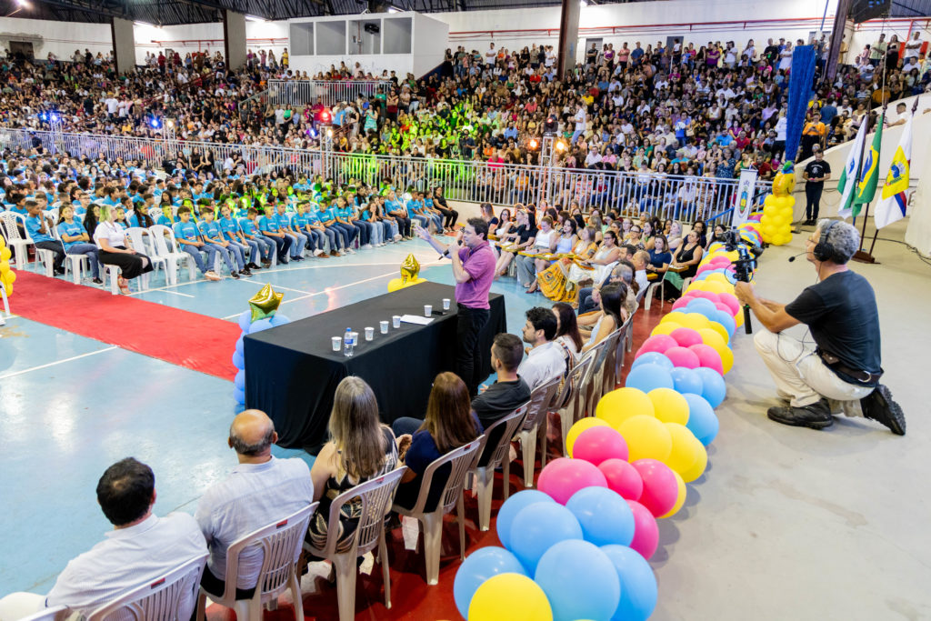 Apucarana forma 1.428 alunos dos anos iniciais do Ensino Fundamental