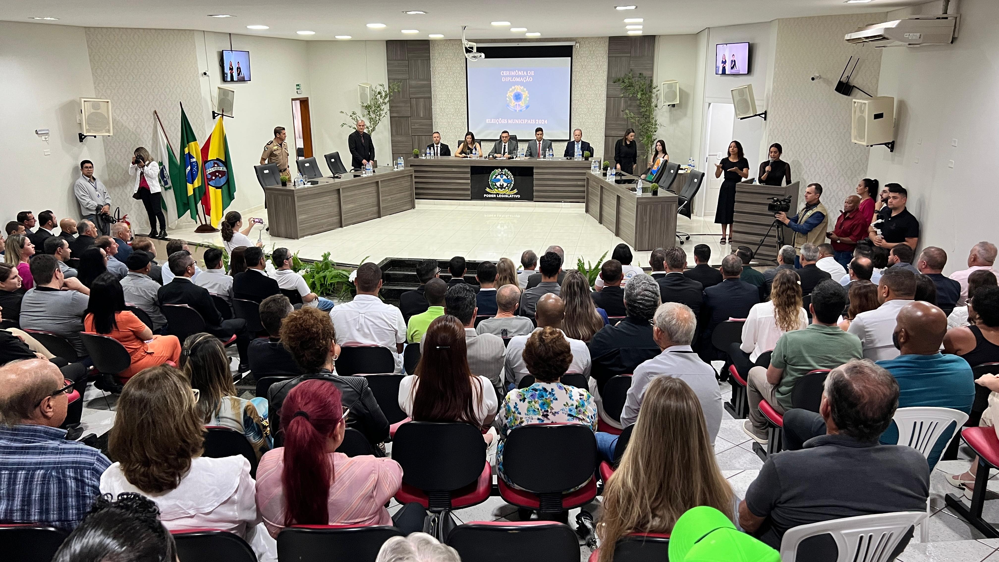 Justiça Eleitoral realiza diplomação dos eleitos de Ivaiporã e região