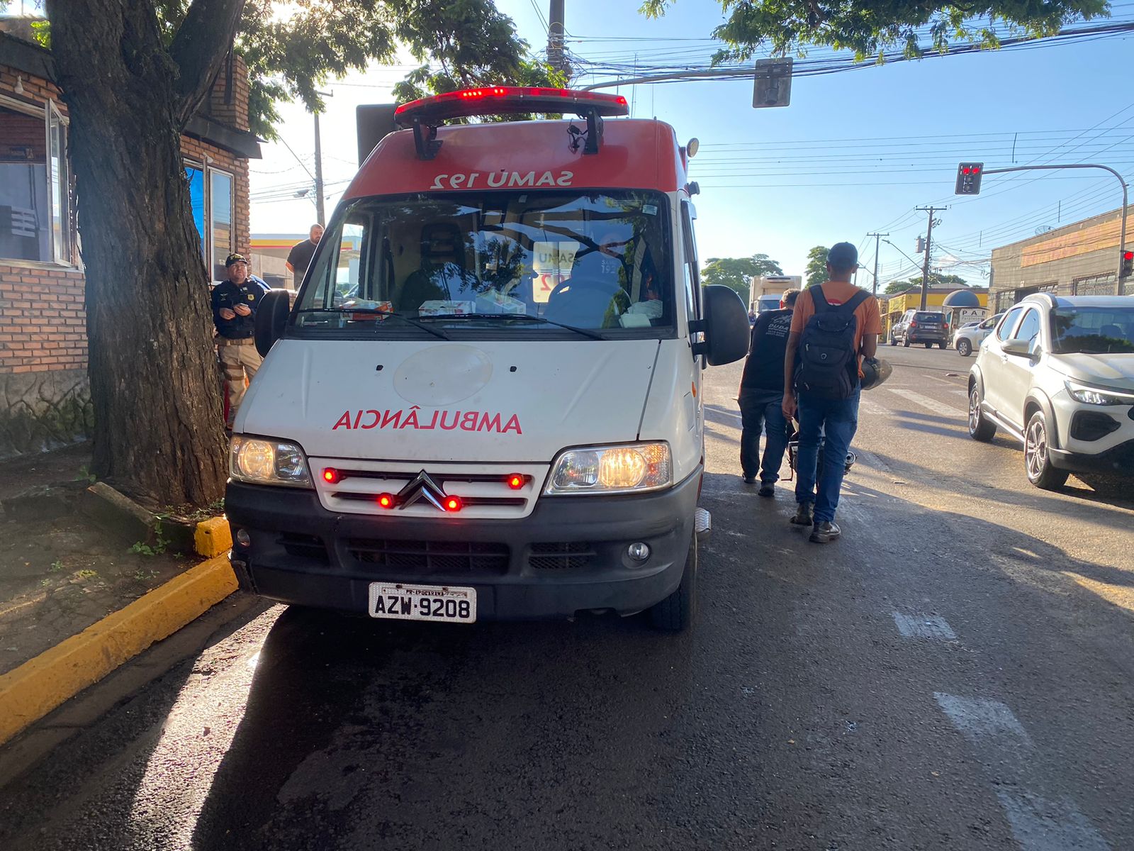 Motociclista foi socorrido pelo Samu e encaminhado ao Hospital da Providência